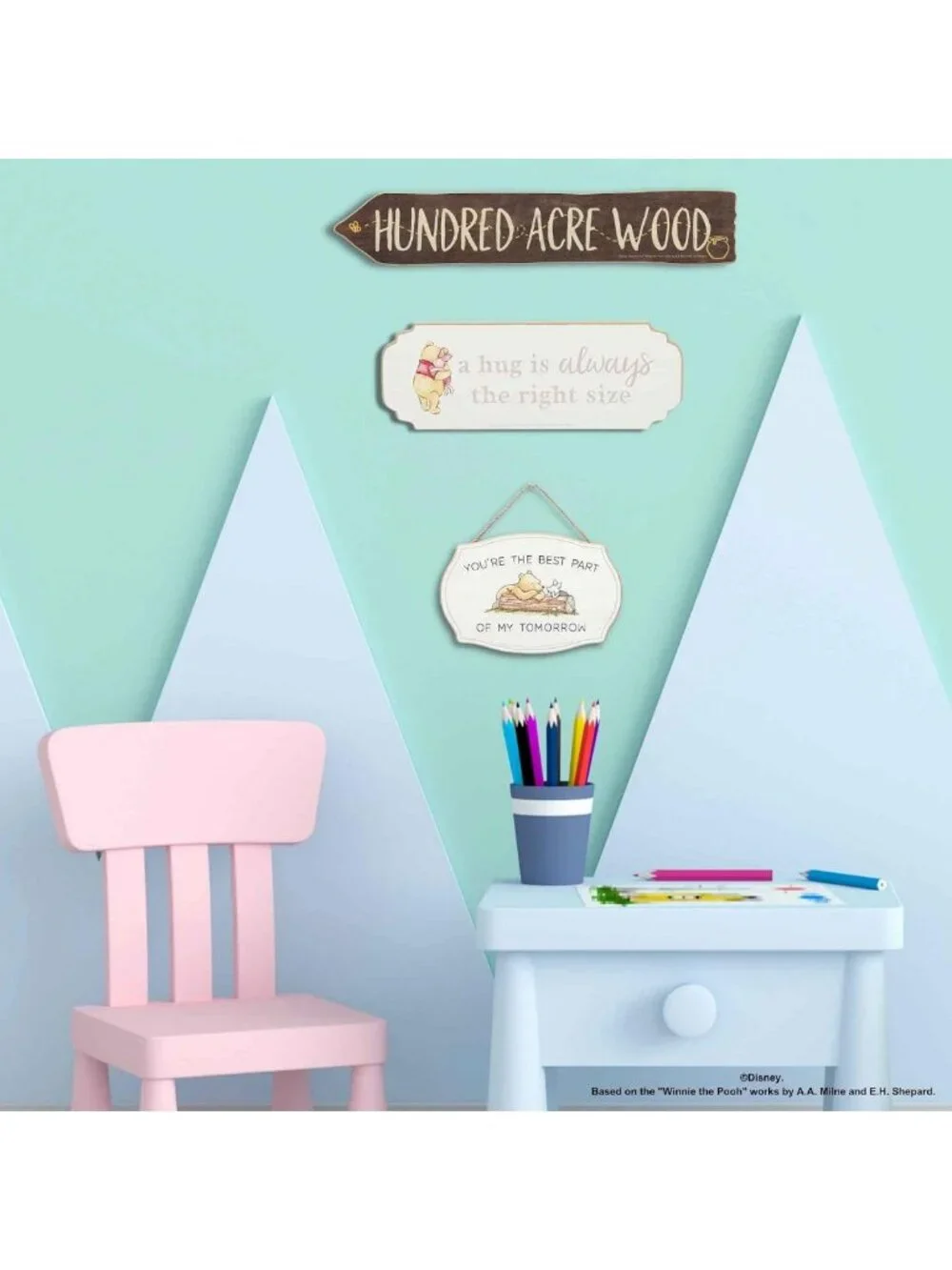 Cute Winnie the Pooh Wall Decor | Classic Hundred Acre Wood Arrow Art for